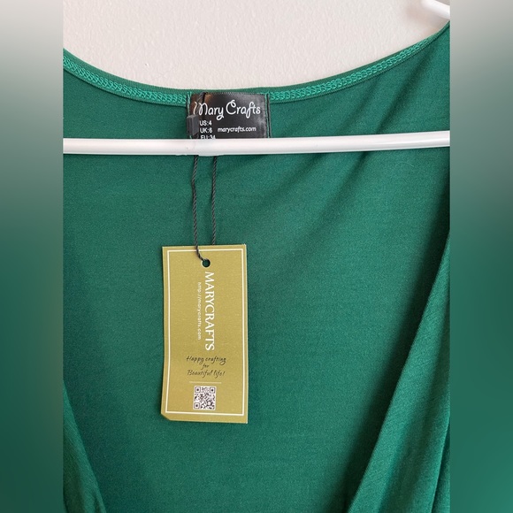 NWT emerald green long sleeve midi dress - Picture 2 of 4